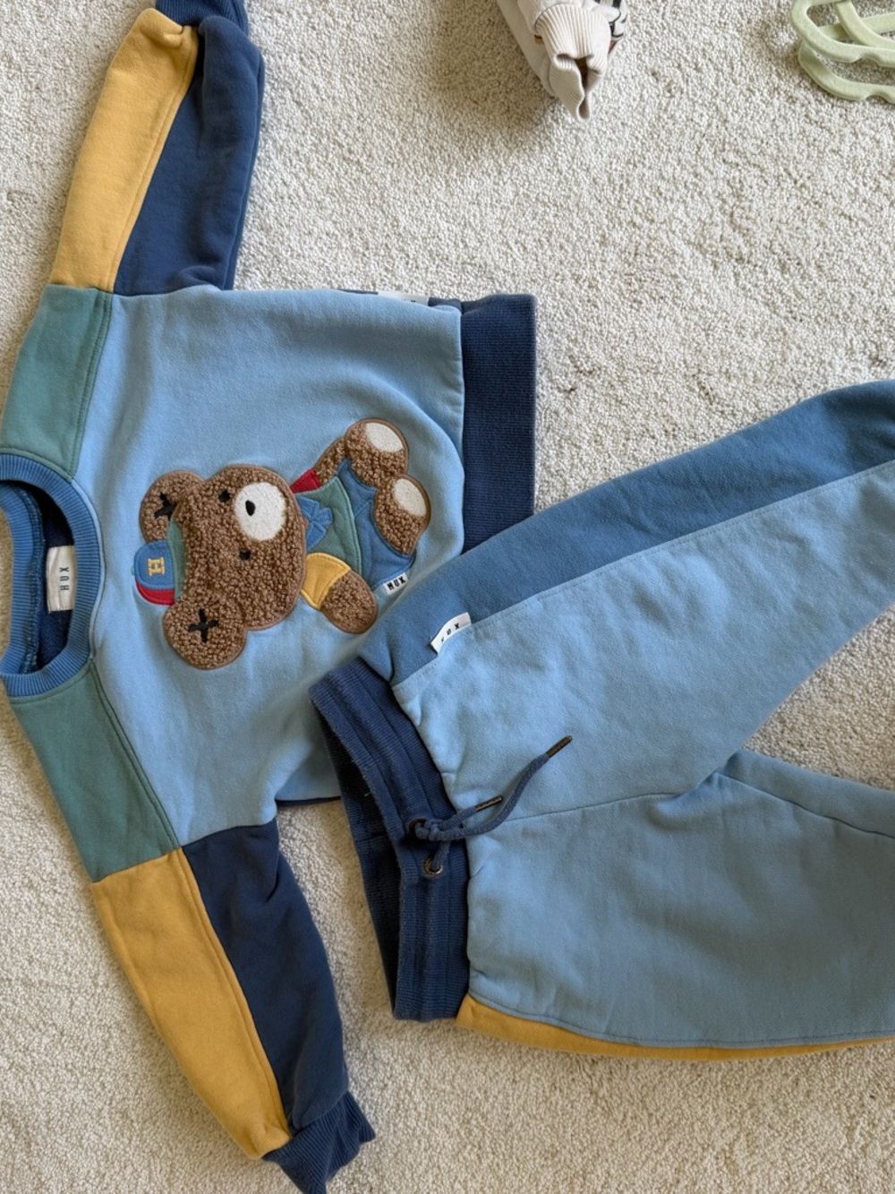 Hux baby Teddy Patch Kids Sweatshirt + Joggers Set